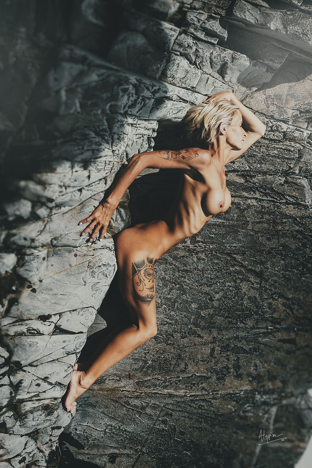 serie Gravity by Atypixe